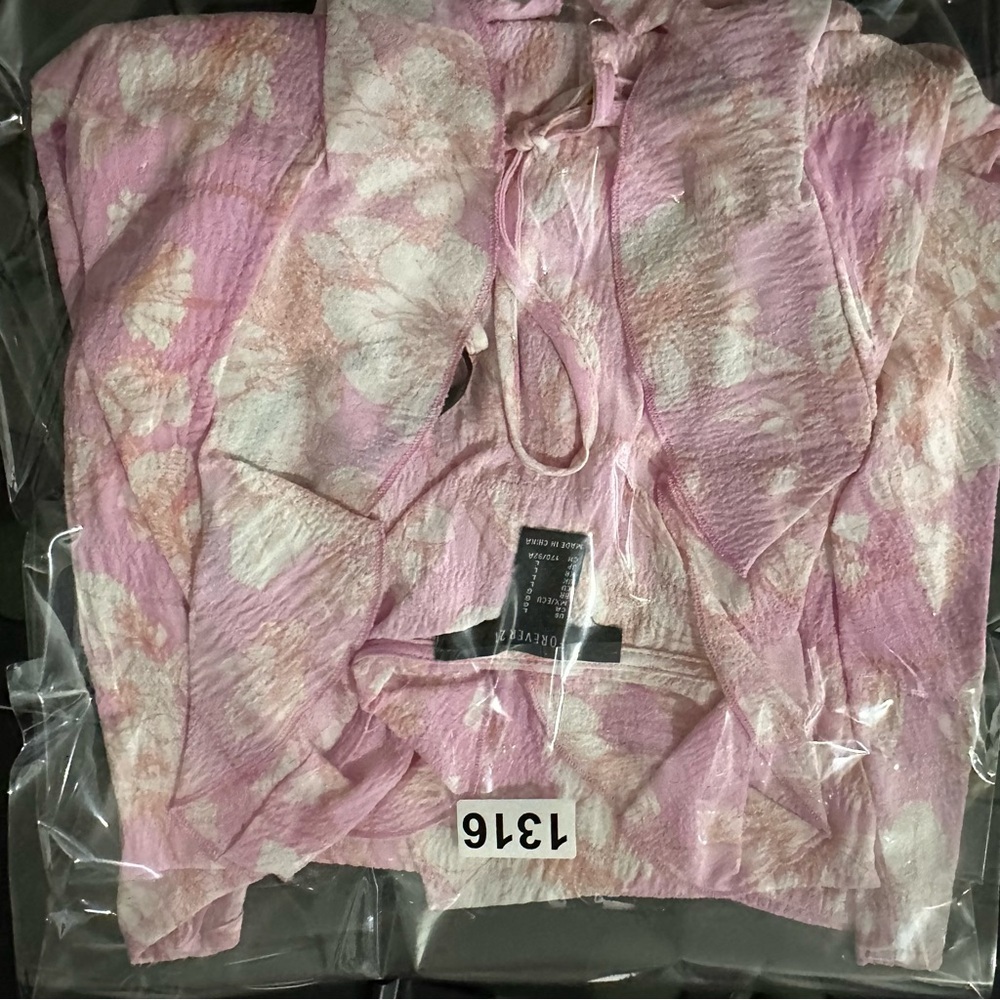 Pink Floral Ruffled Puffy Short Sleeve Crop Top Size Large Forever 21‎ Preppy - Picture 9 of 9